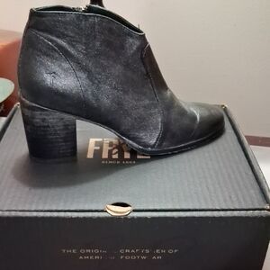 Frye Nora Women's Shiny Black Ankle Booties